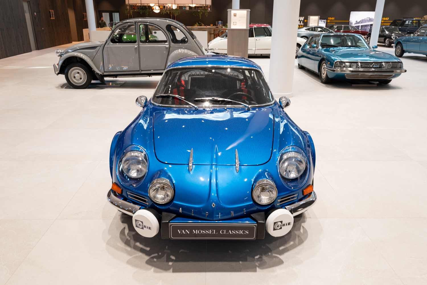 Zeer zeldzame blauwe Renault Alpine