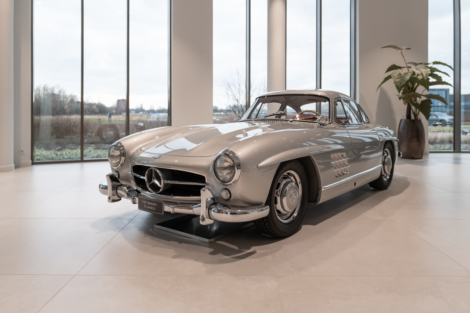 Classic Mercedes bij van Mossel Classics in Waalwijk